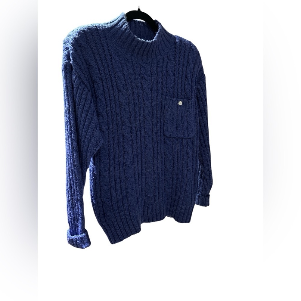 Men's Classic Blue Cable Knit Crewneck Sweater - Picture 4 of 4